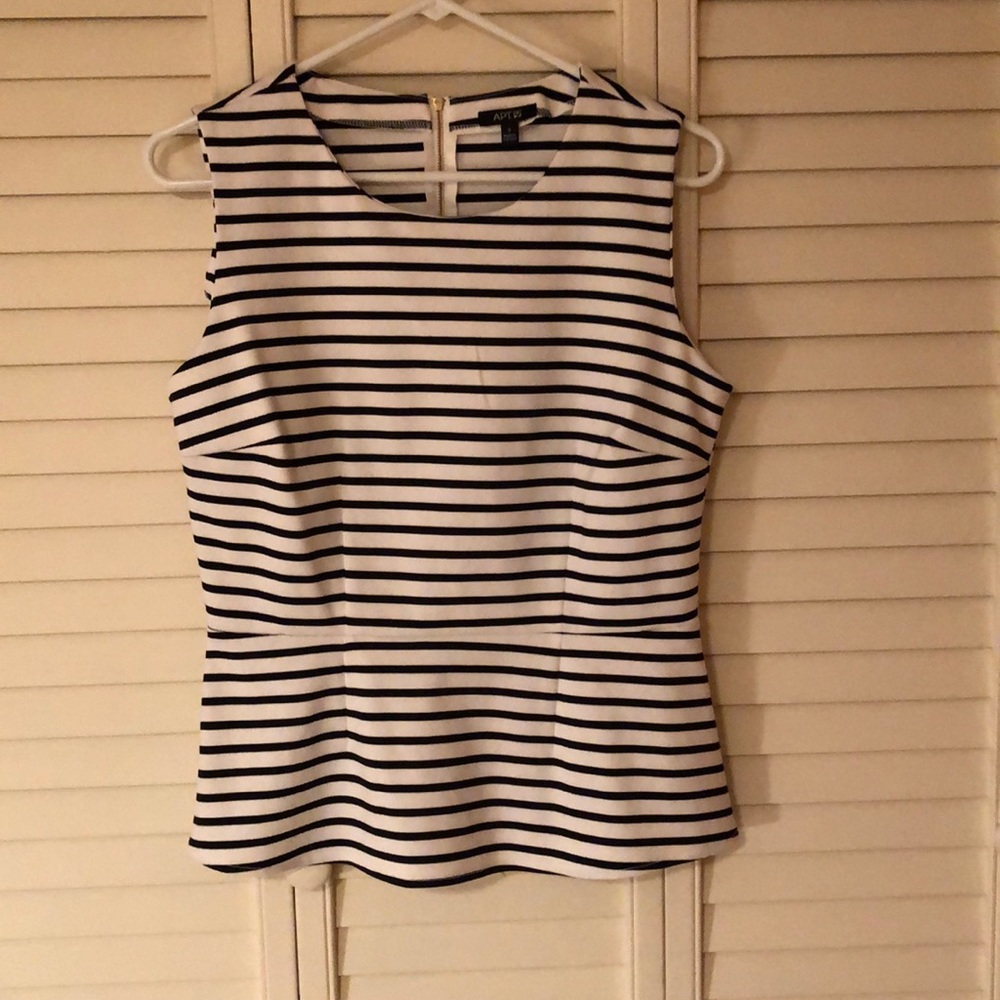 Sleeveless peplum top